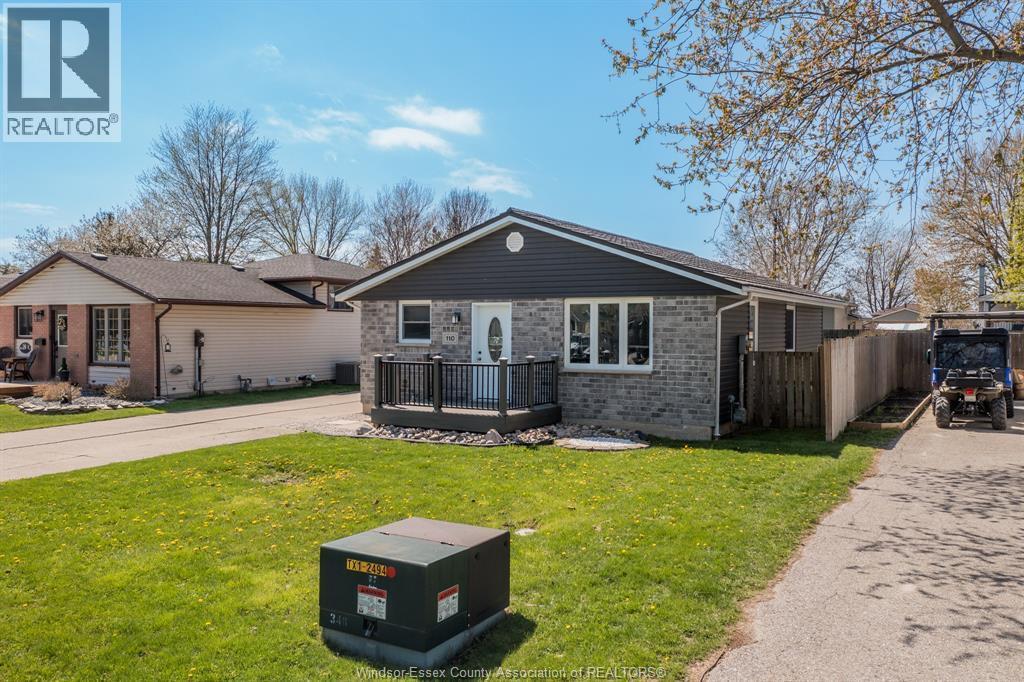 110 Highbury Crescent, Wallaceburg — photograph 3
