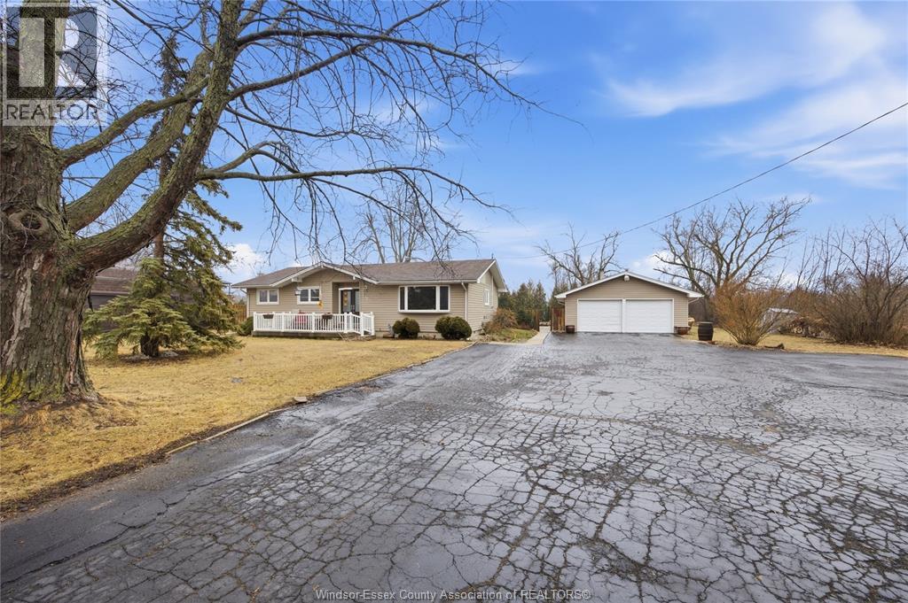 Single Family — 575 Middle Sideroad, Amherstburg, Ontario