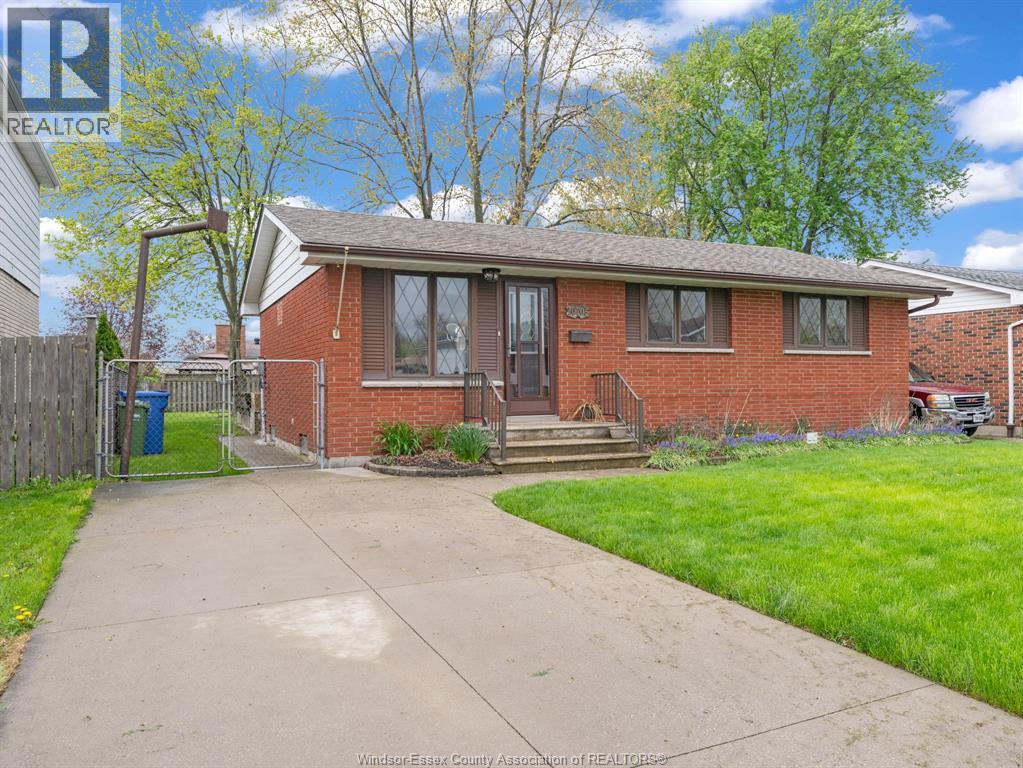 10705 Lambeth, Windsor — primary photograph
