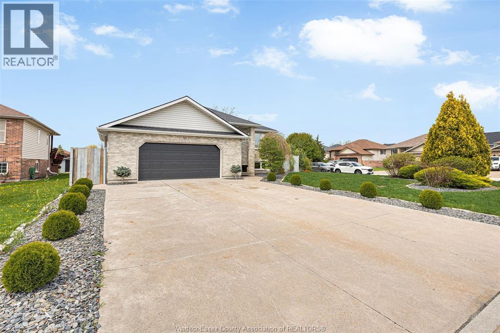 719 Helena Crescent, Belle River — photograph 3
