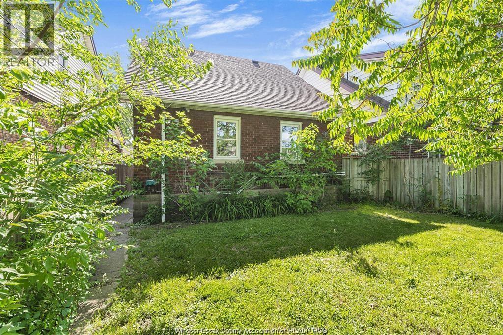 1374 Goyeau Street #MAIN, Windsor — photograph 2