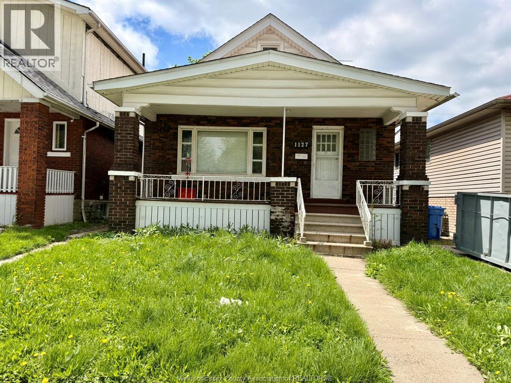 1127 Josephine Avenue, Windsor — primary photograph