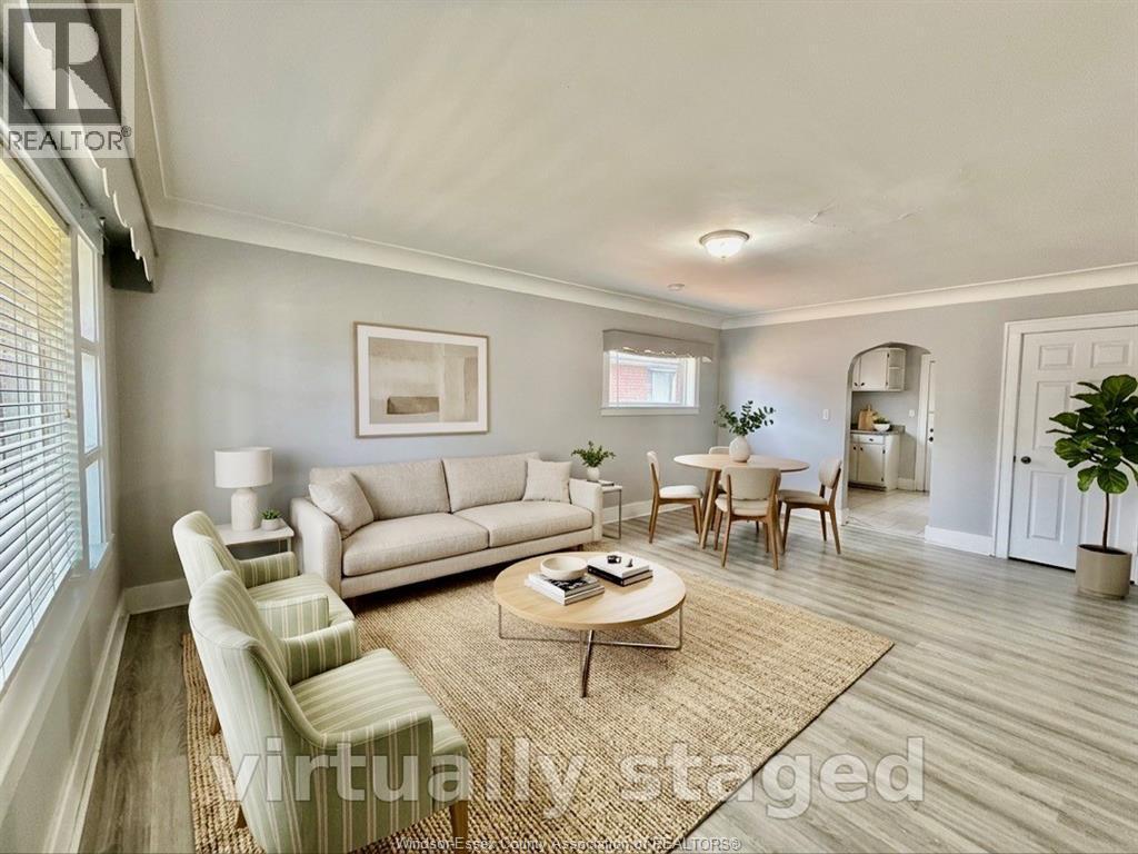 1127 Josephine Avenue, Windsor — photograph 2