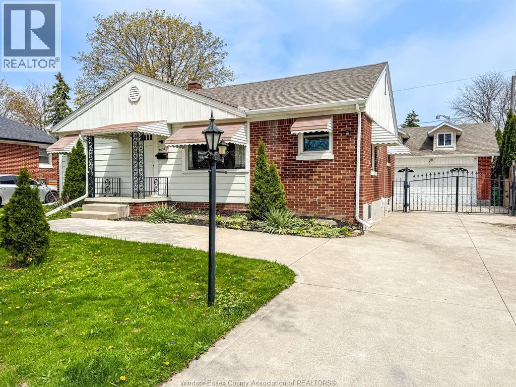 2628 Randolph, Windsor — photograph 2