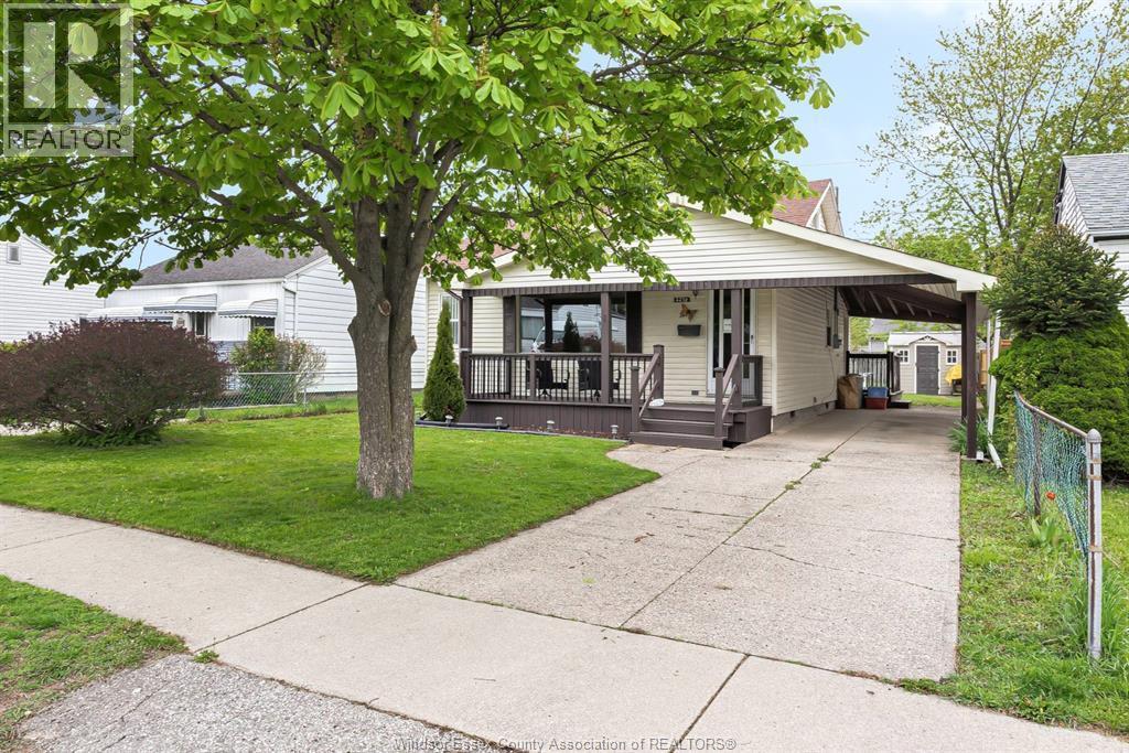 2278 Marentette Avenue, Windsor — photograph 2