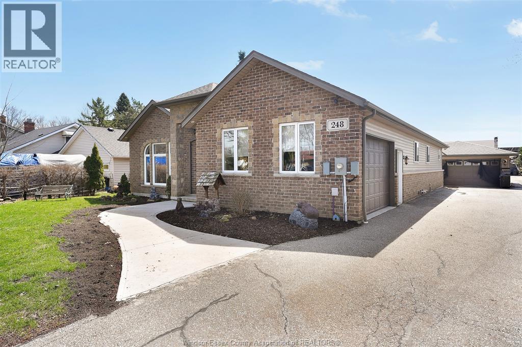 248 Notre Dame, Belle River — photograph 2