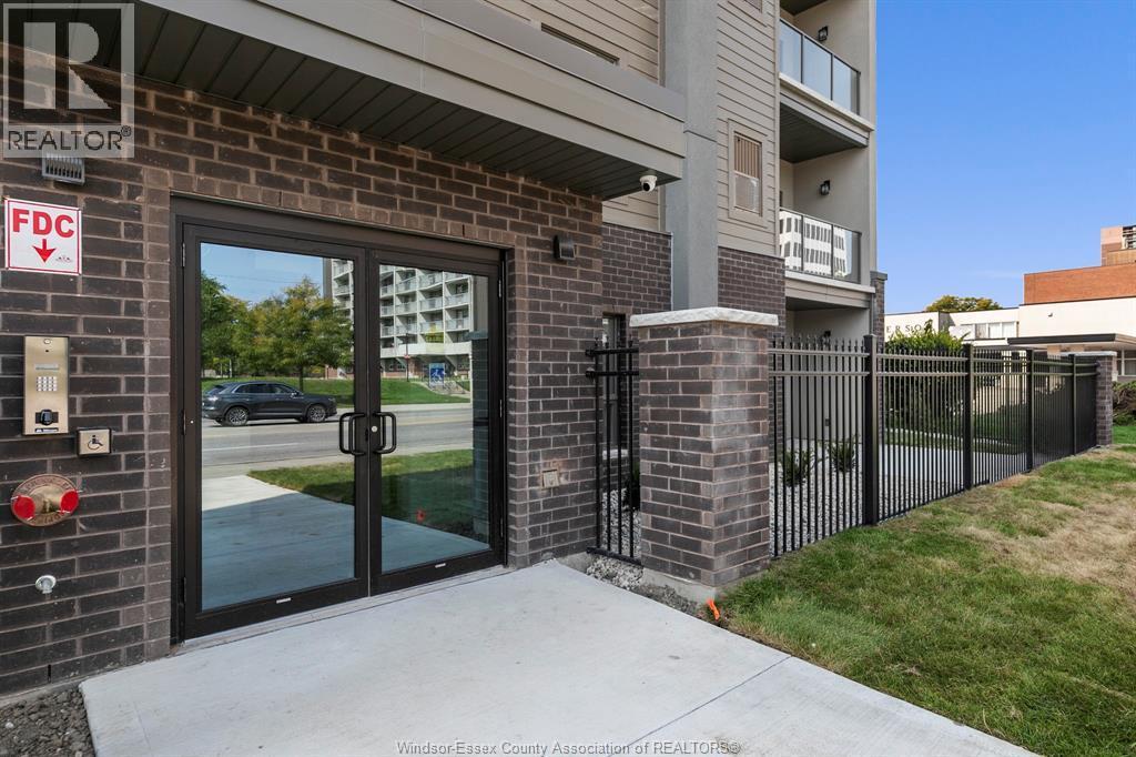 955 Ouellette Avenue #303, Windsor — photograph 3