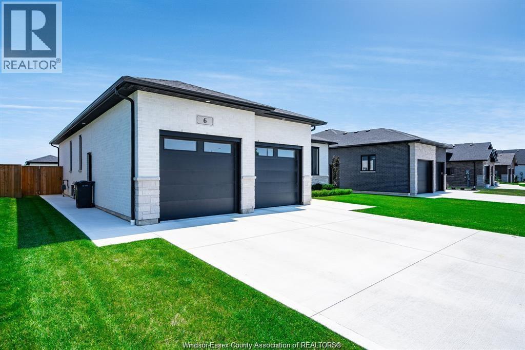 6 Heathview Trail, Leamington — photograph 2