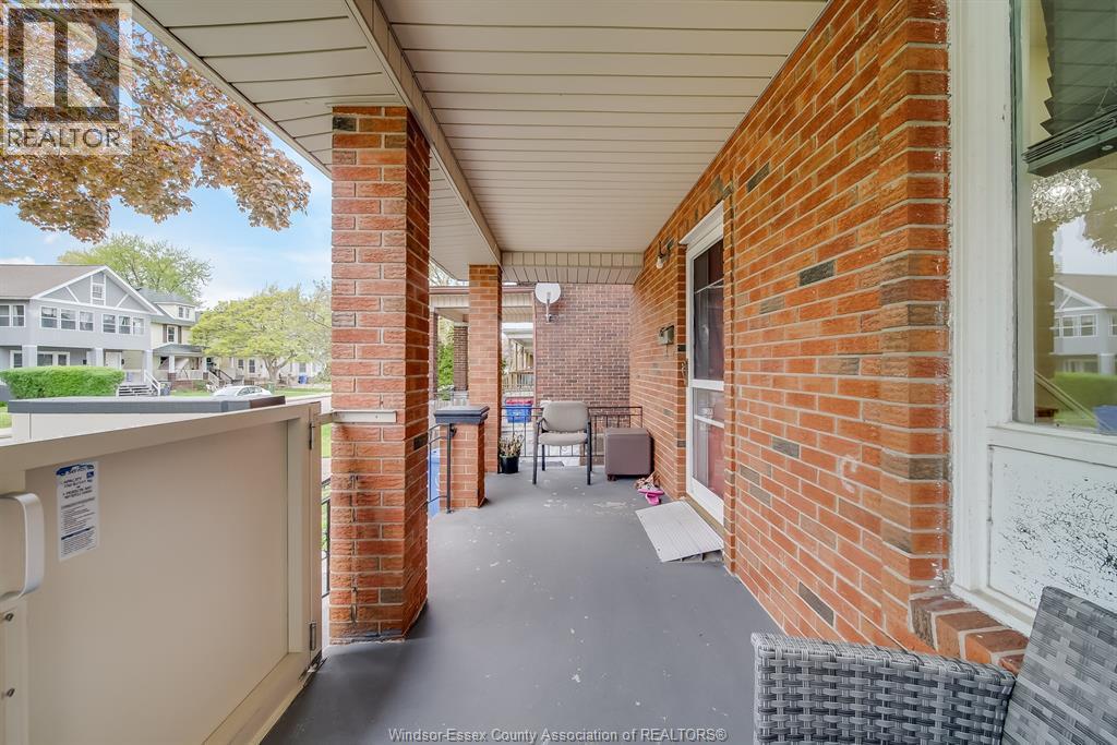 748 Moy, Windsor — photograph 3