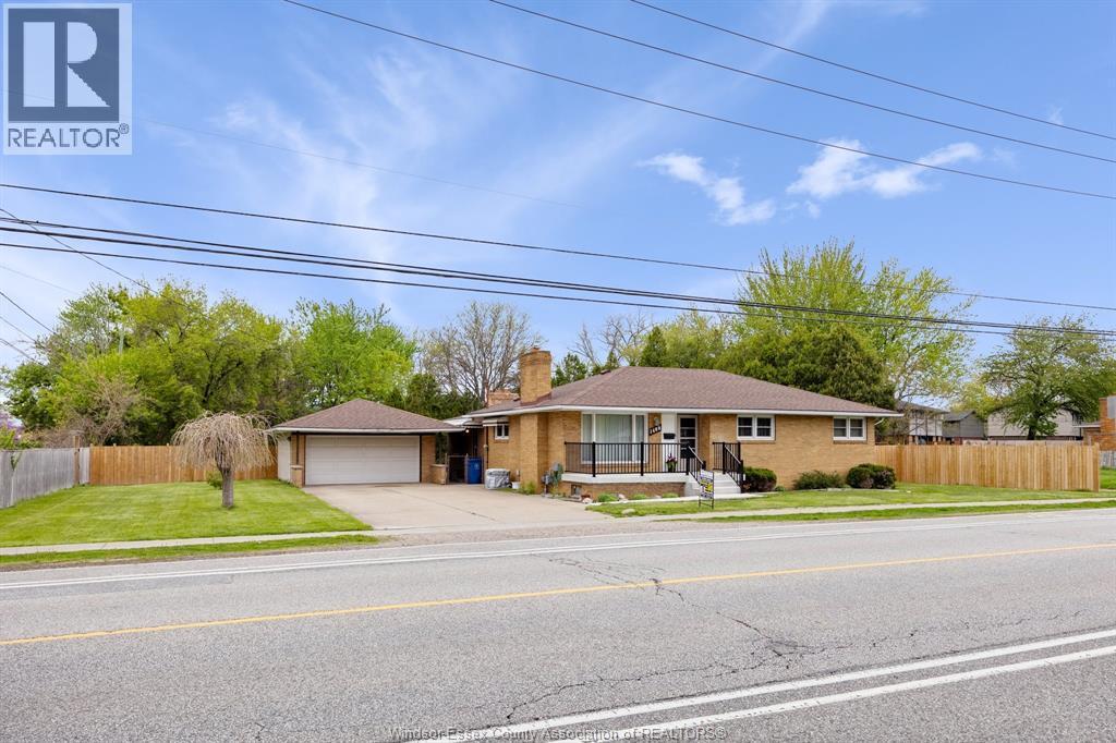 1400 Totten, Windsor — primary photograph