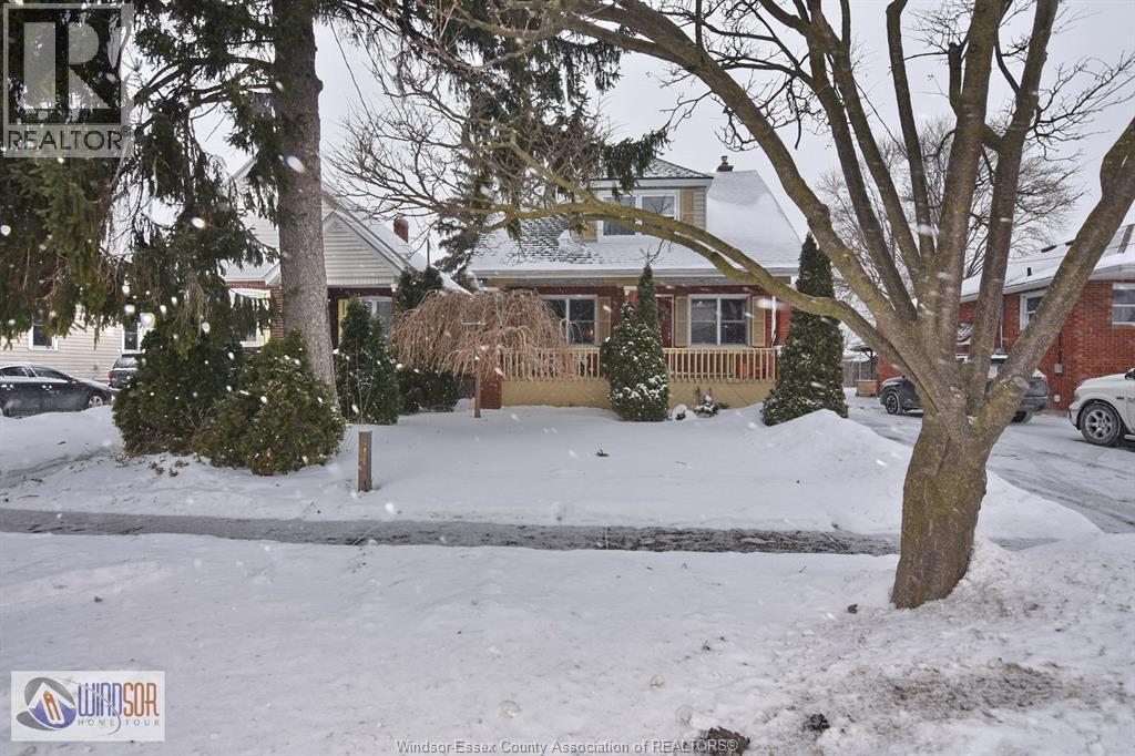Single Family — 2471 Pillette, Windsor, Ontario