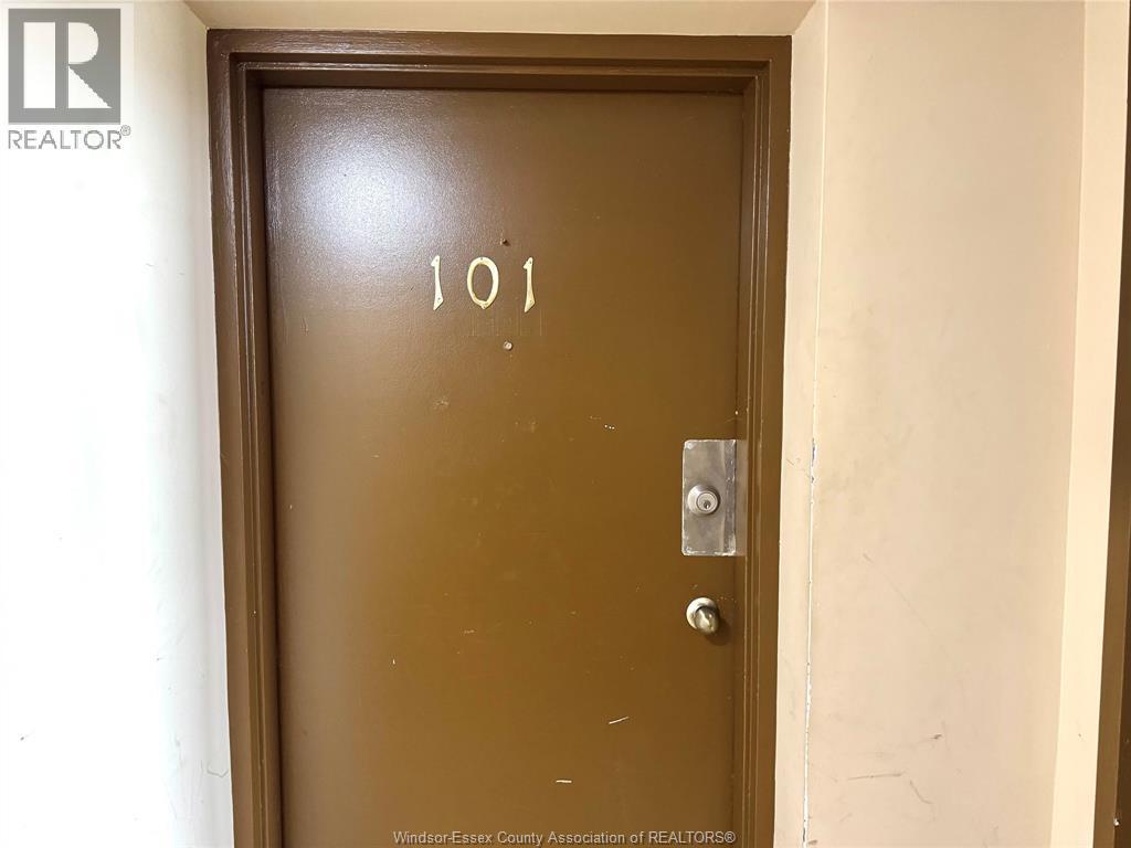 2035 University Avenue #101, Windsor — photograph 3