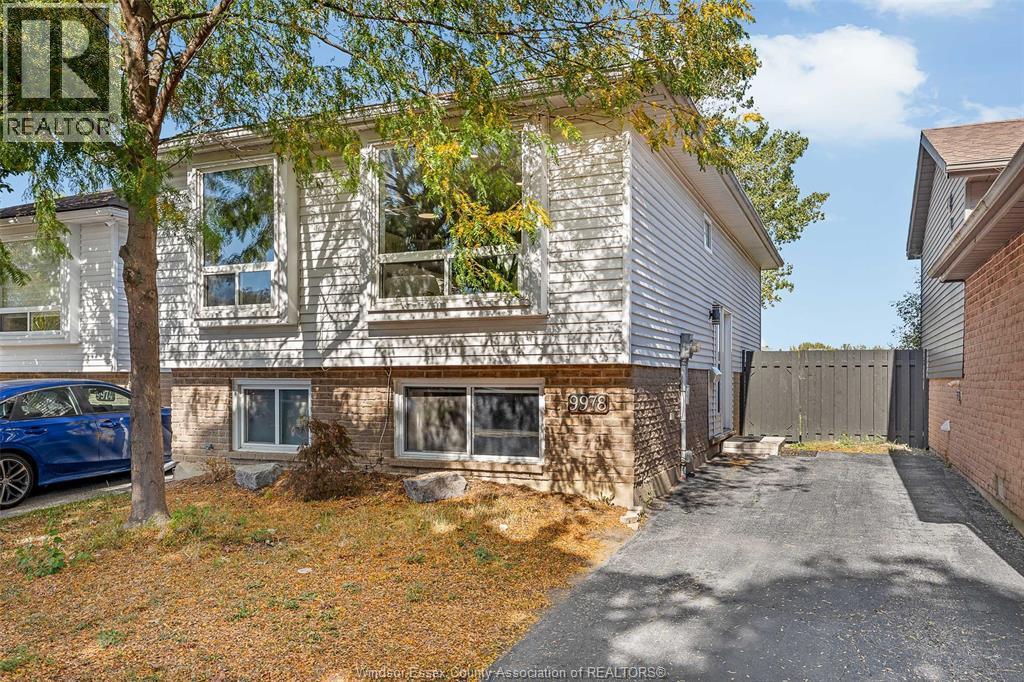9978 Forest Glade Court #5, Windsor — primary photograph