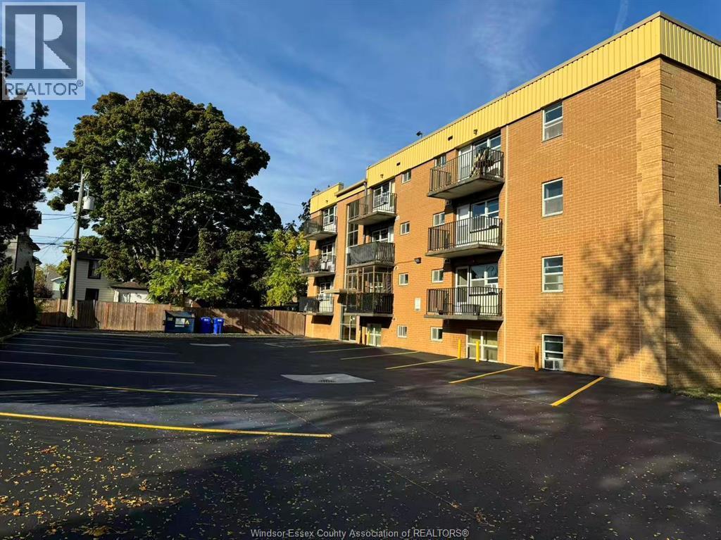 2035 University Avenue #406, Windsor — primary photograph