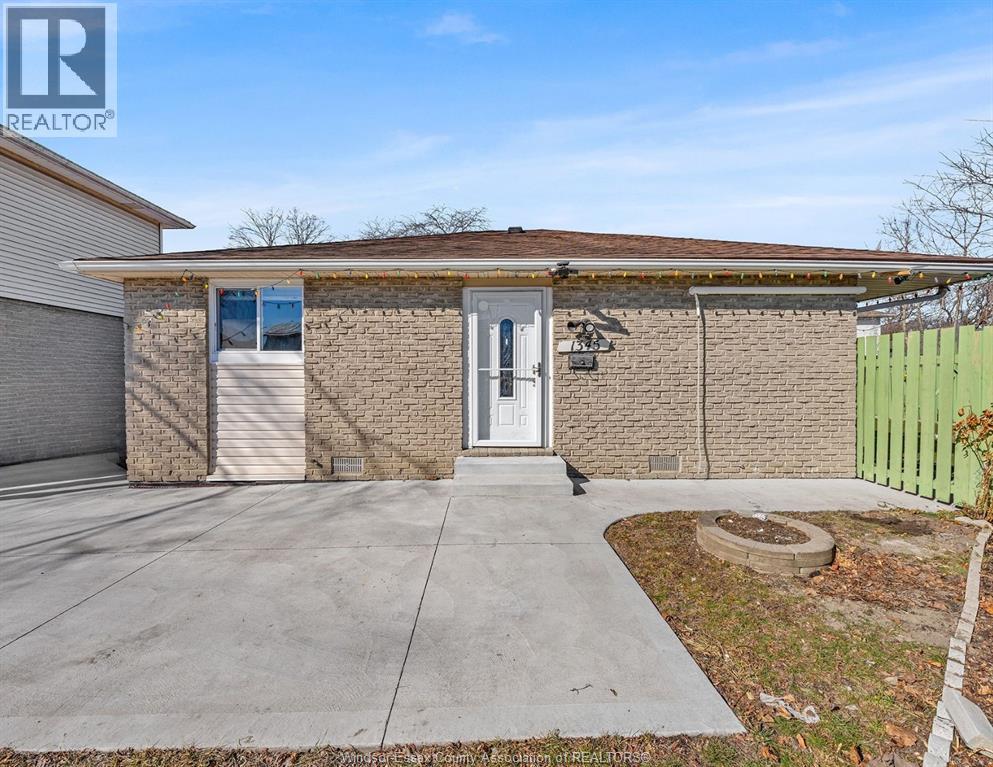 1345 Bentcliffe Court, Windsor — primary photograph