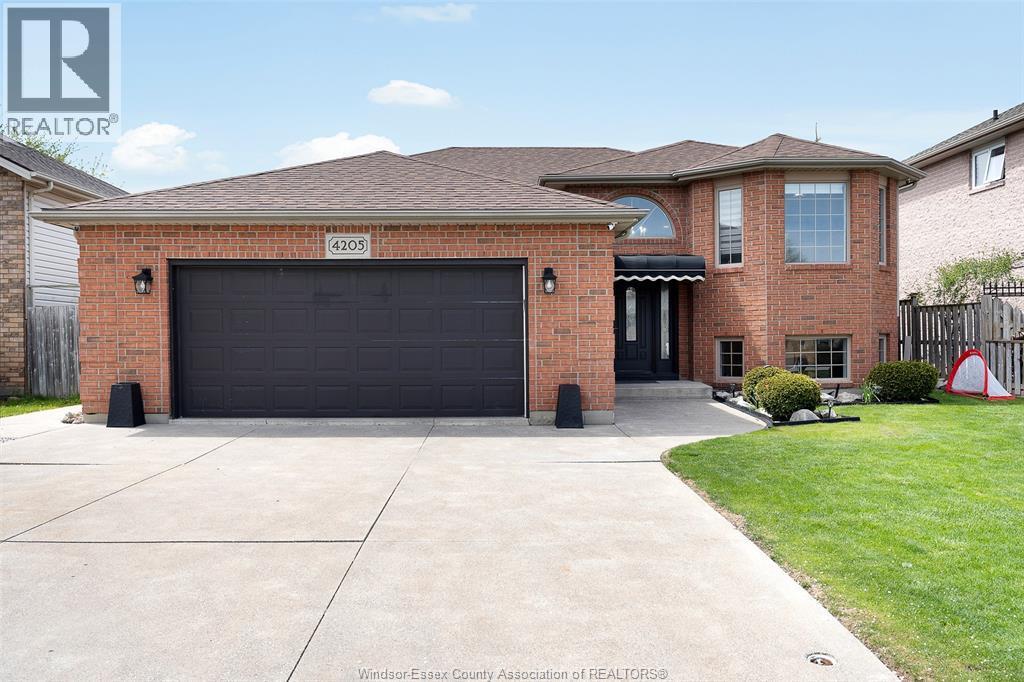 4205 Barton Crescent, Windsor — photograph 2