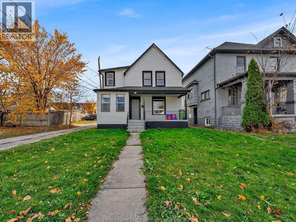 1153 University Avenue, Windsor — photograph 2
