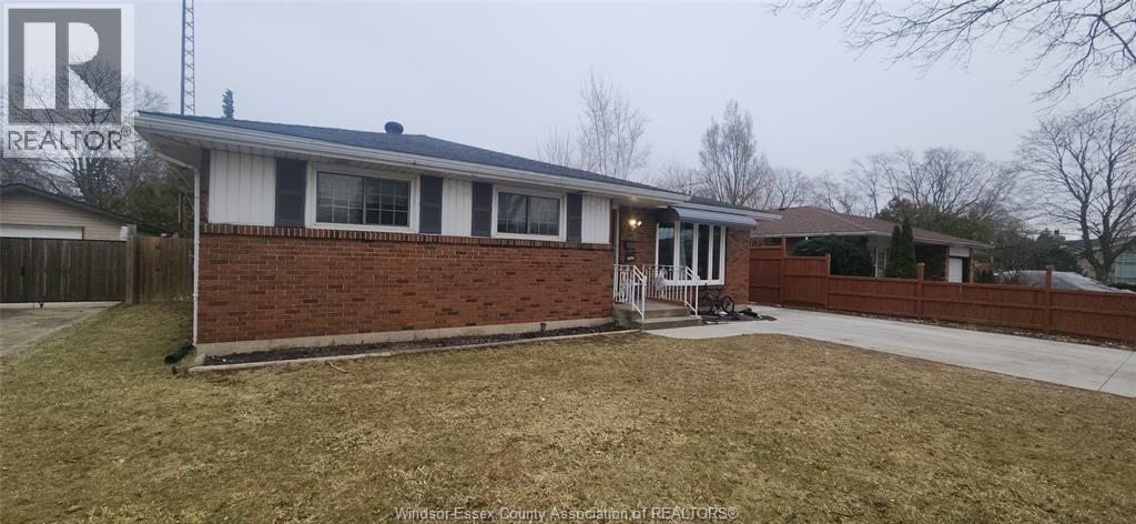 3970 Lennon Court, Windsor — photograph 3