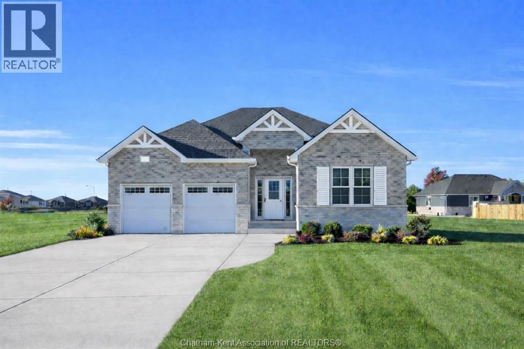 Single Family — 172 Rosewood Crescent, Chatham, Ontario