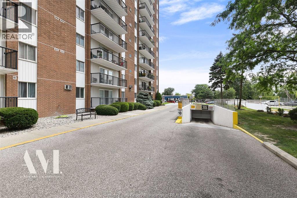 8591 Riverside Drive #308, Windsor — photograph 3