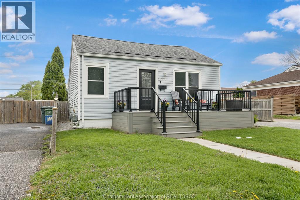 1654 Aubin Road, Windsor — primary photograph