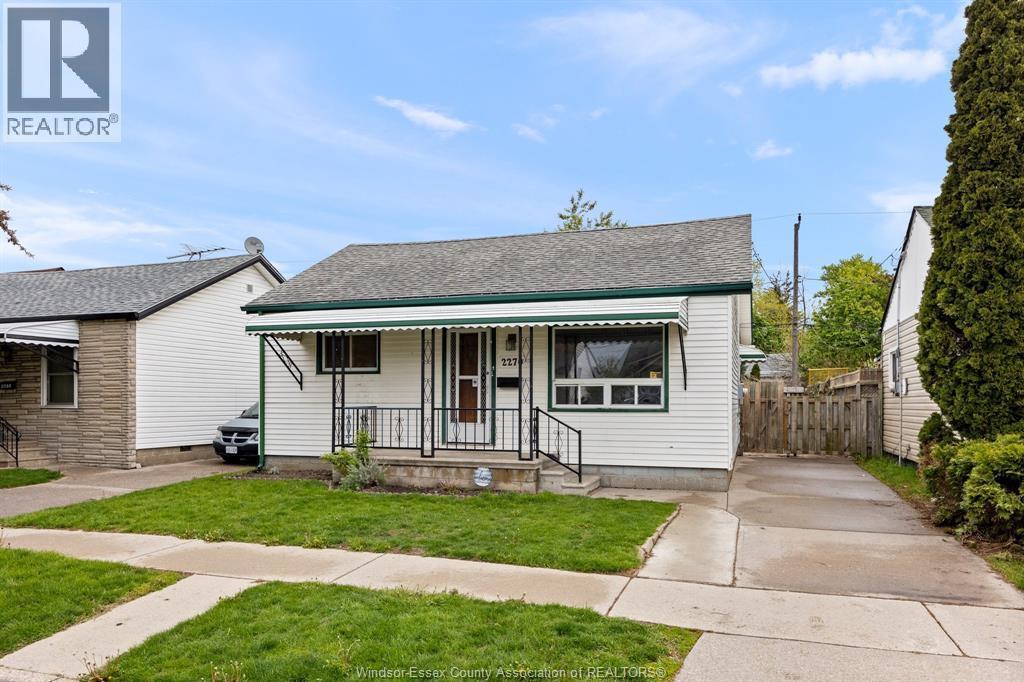 2270 Marentette, Windsor — primary photograph