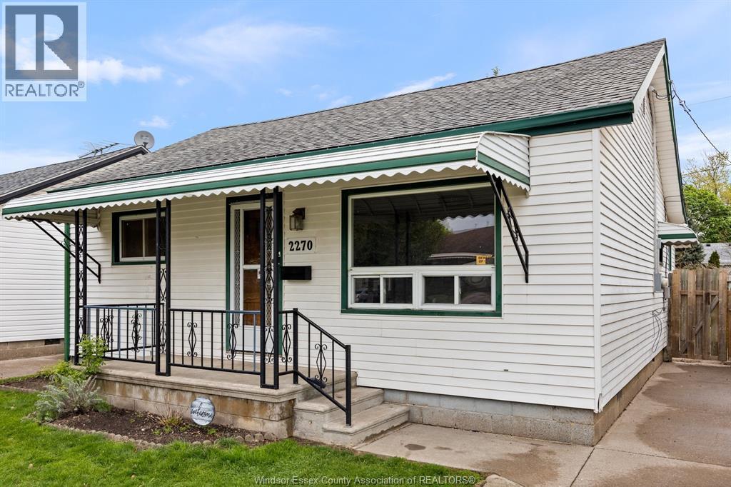 2270 Marentette, Windsor — photograph 2