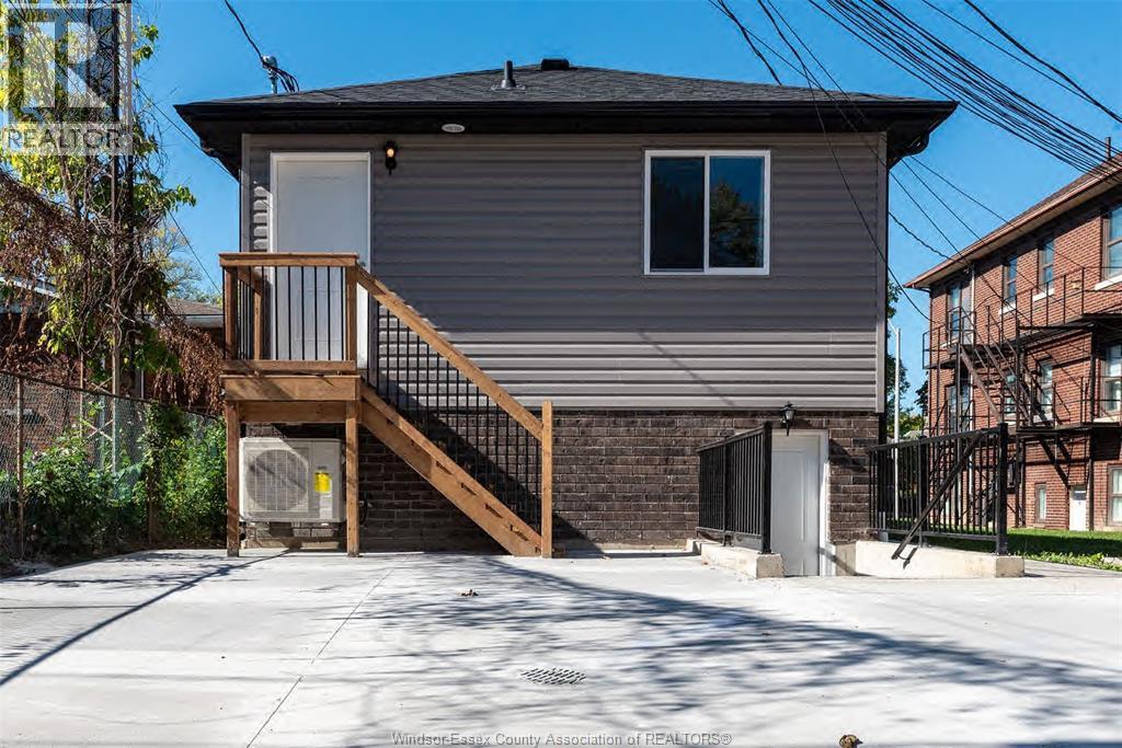 912 Hall Avenue #B, Windsor — photograph 2