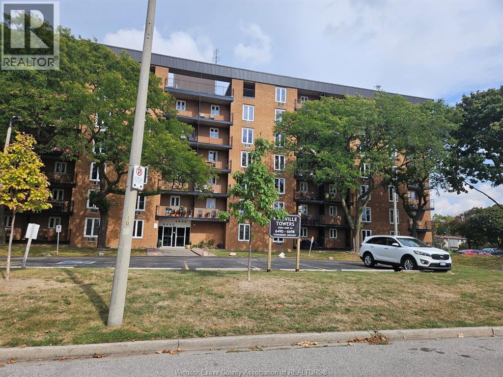 6624 Thornberry #207, Windsor — photograph 2