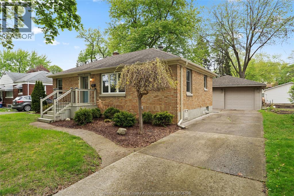 2940 Randolph Avenue, Windsor — photograph 3