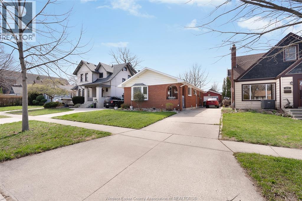 845 Glidden, Windsor — photograph 3