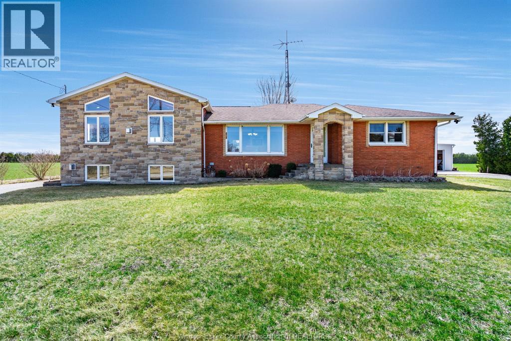 Single Family — 208 Mersea Rd 8, Leamington, Ontario