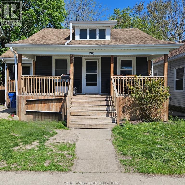 Single Family — 201 Park Street, Chatham, Ontario