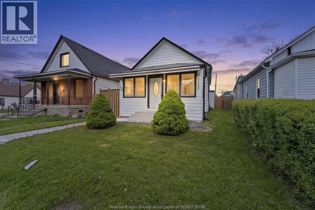 414 Parent Avenue, Windsor — primary photograph