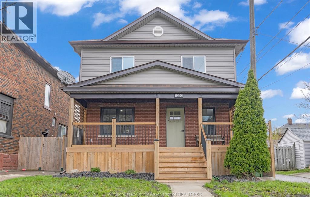 1219 Elsmere Avenue, Windsor — primary photograph