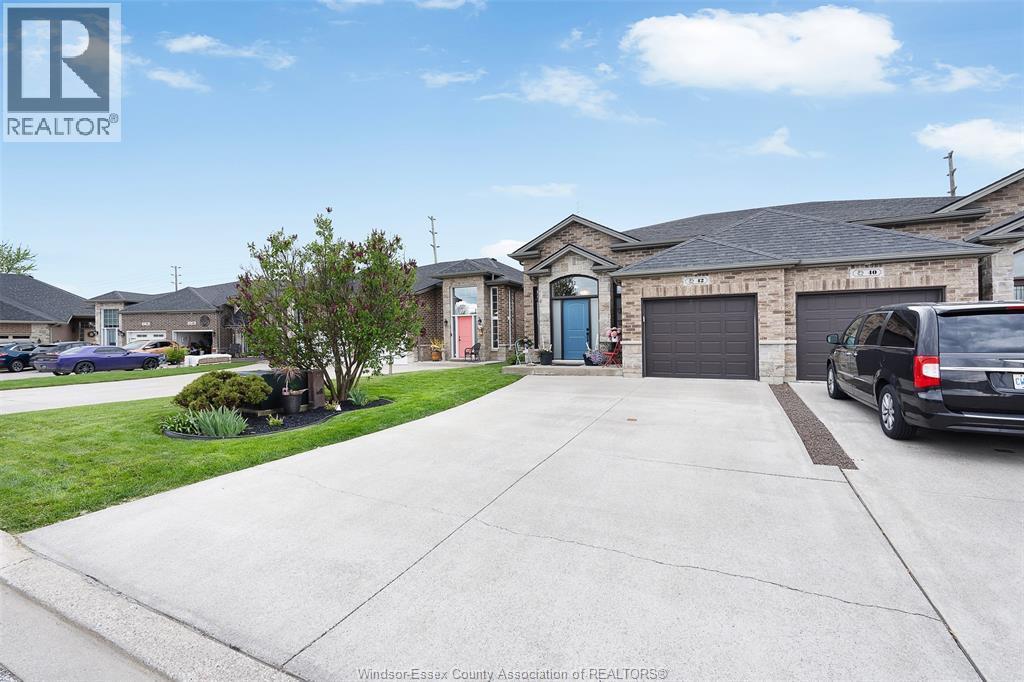 Single Family — 42 Hazel Crescent, Kingsville, Ontario
