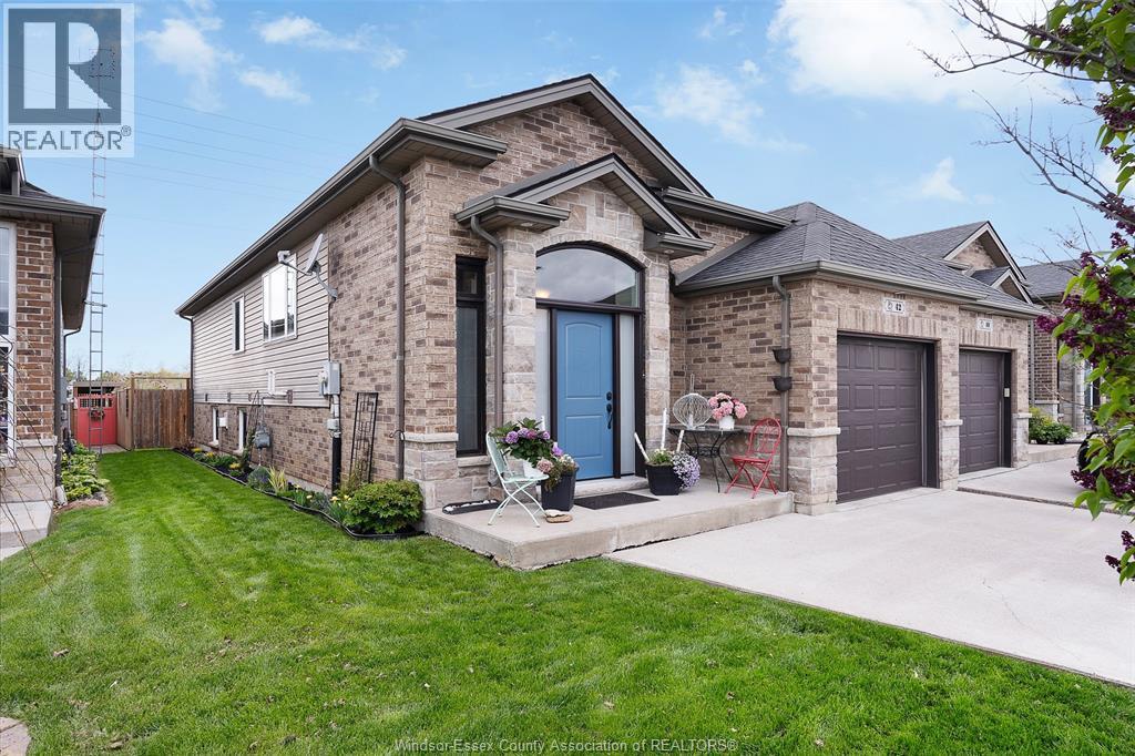 42 Hazel Crescent, Kingsville — photograph 3