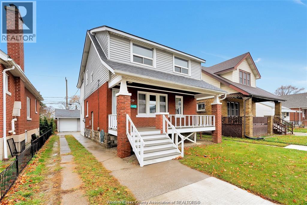 739 Josephine #MAIN, Windsor — photograph 2