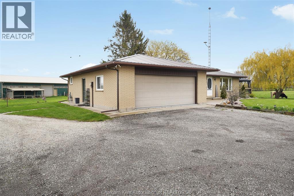 7527 Talbot Trail, Blenheim — photograph 3