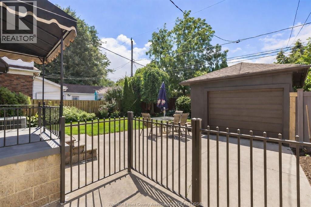 2333 Chilver, Windsor — photograph 3