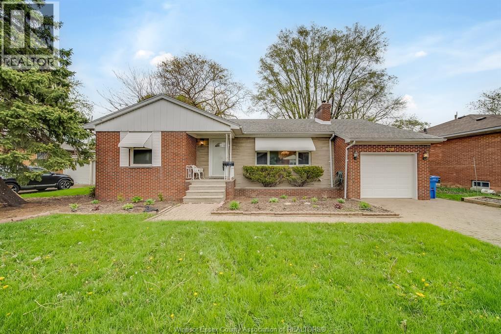 262 Henkel Place, Windsor — primary photograph