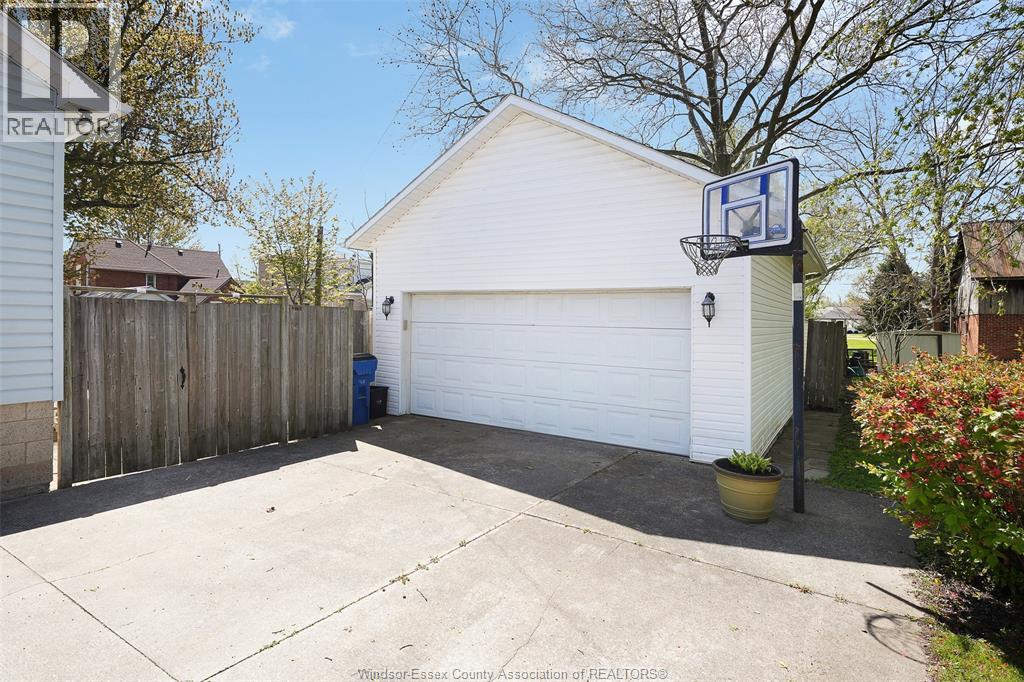 18 Walker Avenue, Wheatley — photograph 3