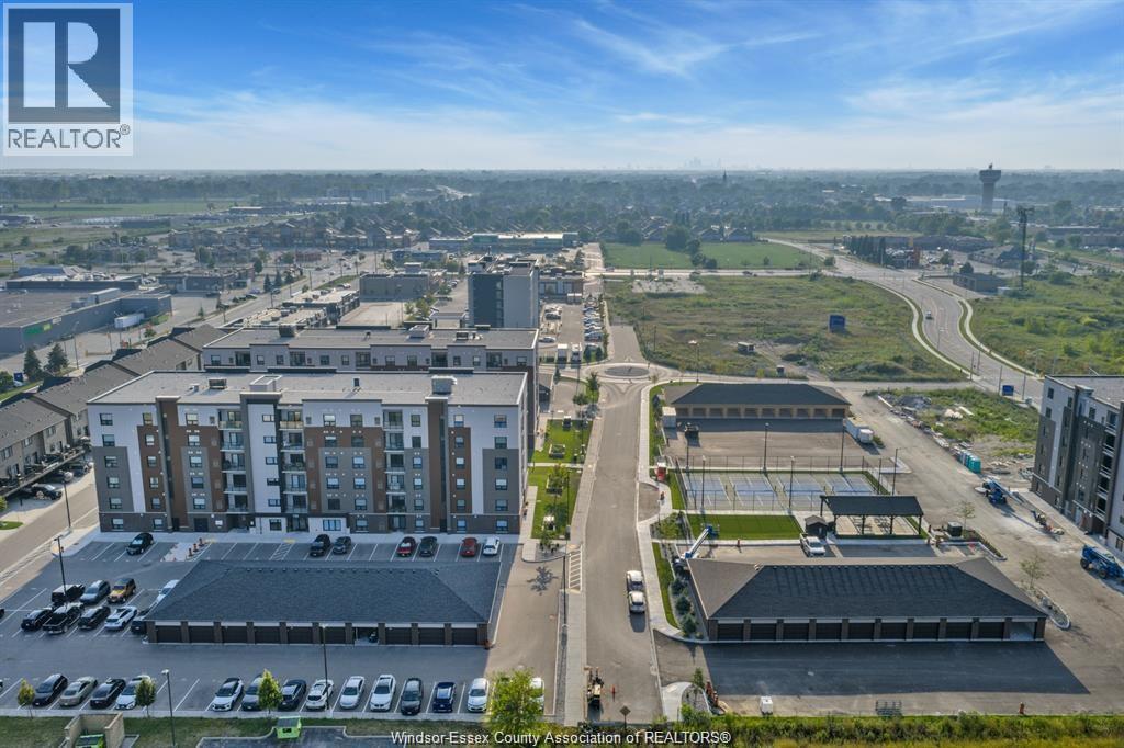 728 Brownstone Drive #403, Lakeshore — photograph 2