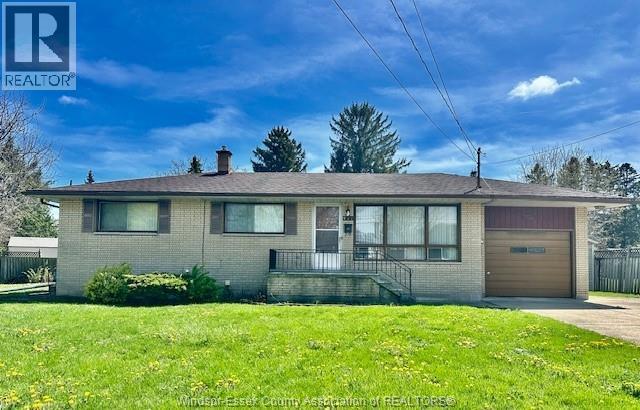 921 Kennedy Drive, Windsor — primary photograph