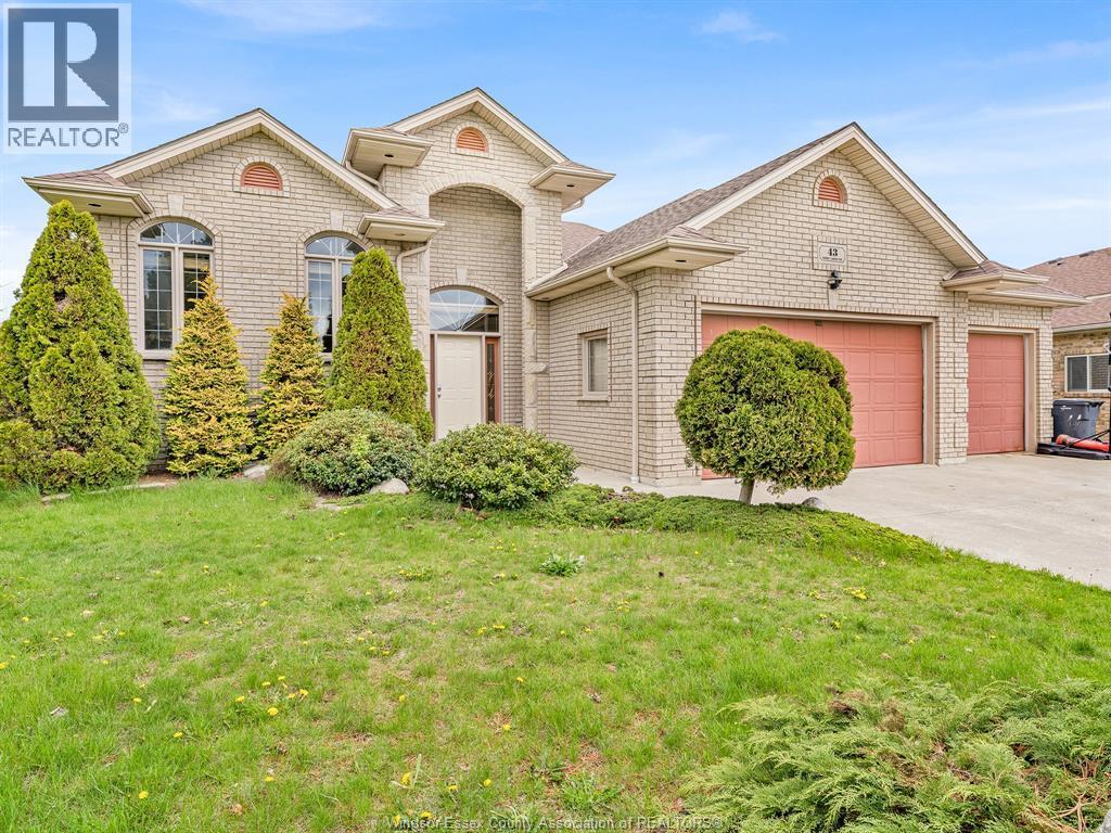 43 Sandy Lake Drive, Leamington — photograph 2
