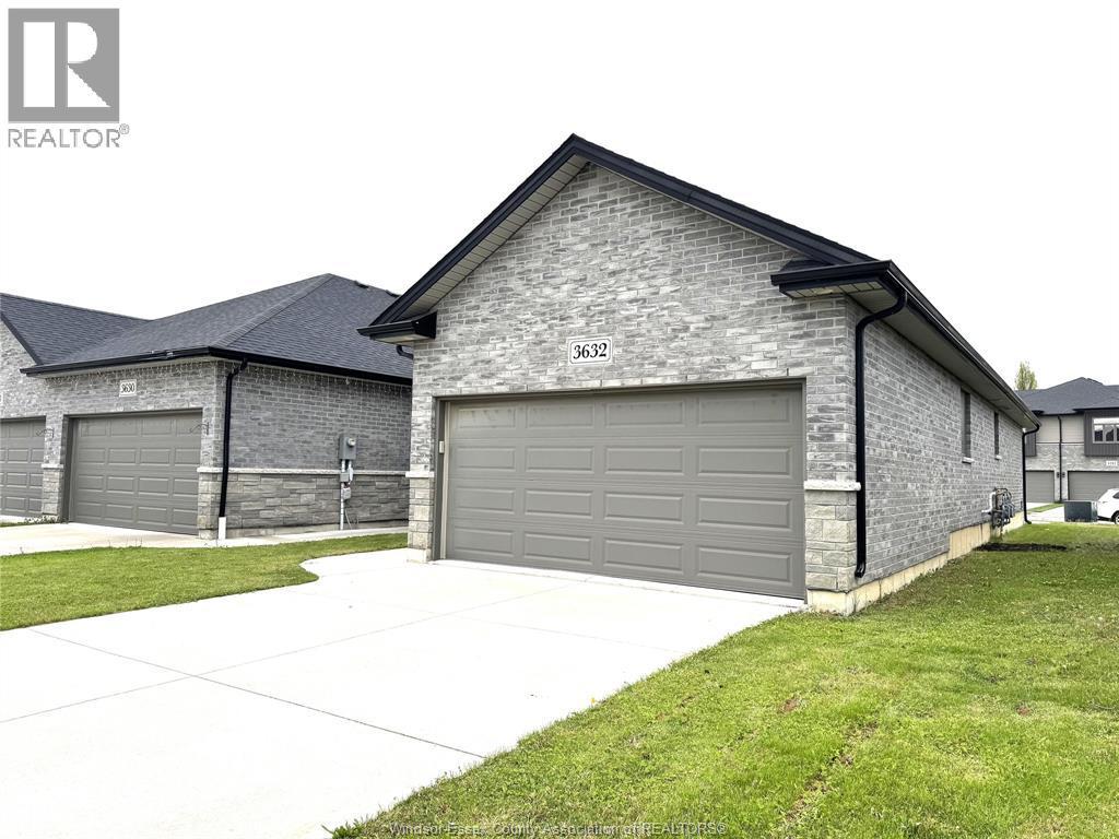 3632 Hallee Crescent, Windsor — photograph 3