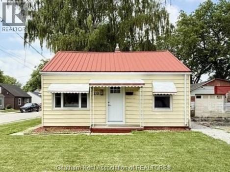 Single Family — 20 McNaughton Avenue, Wallaceburg, Ontario