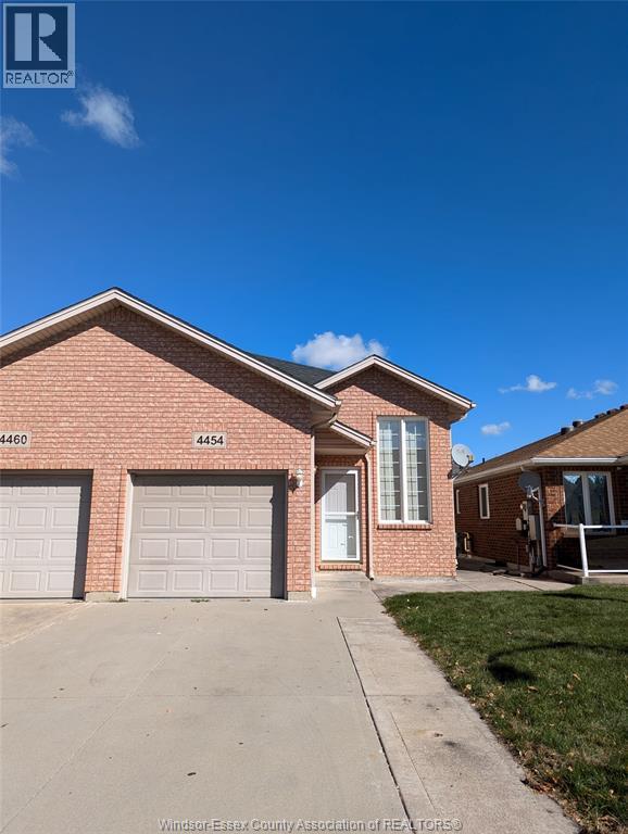 4454 Tumbleweed Crescent, Windsor — primary photograph