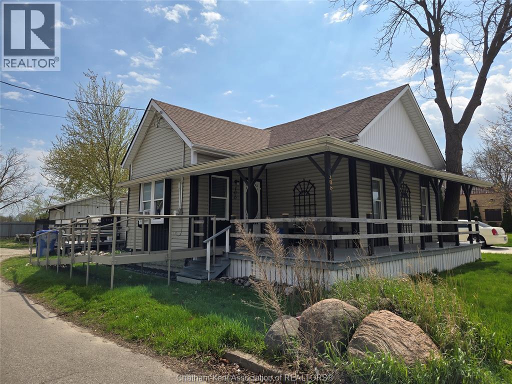 Single Family — 106 Park Avenue E Avenue, Chatham, Ontario