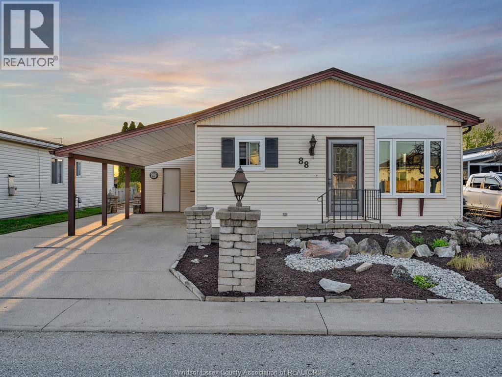 Single Family — 88 Parkside, McGregor, Ontario
